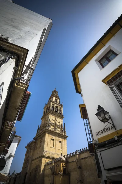 Torre de sino do bairro judeu em Córdoba — Fotografia de Stock