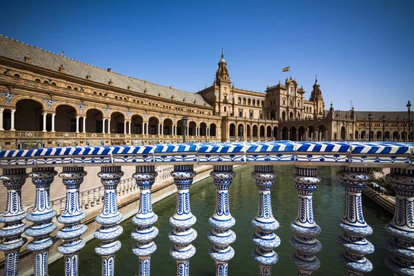 Seville Plaza de Espana süs demiryolu ve Binalar — Stok fotoğraf