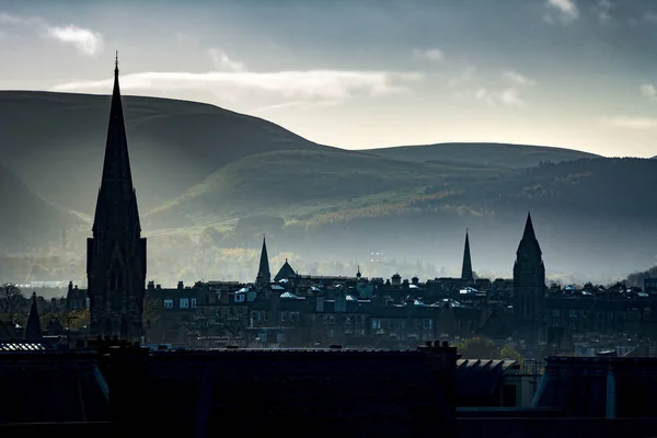 Edinburgh Skyline Ser Tværs Fra Slottet Grunde - Stock-foto