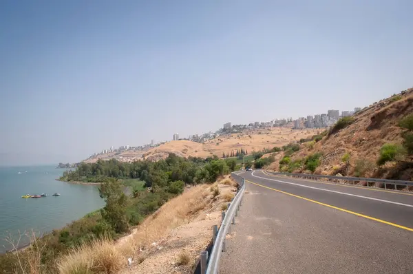 Panoramablick auf tiberien und das meer von galiläa - kinneret see in israel . — Stockfoto