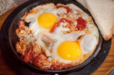 Domatesli yumurta. .