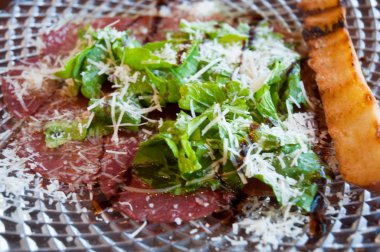 et carpaccio parmesan peyniri ile .