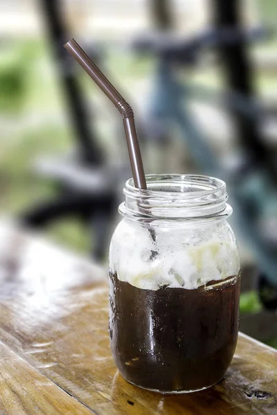 Caffè americano freddo nero — Foto Stock