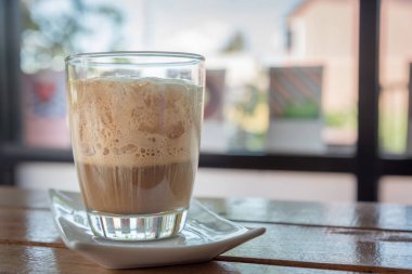 krema ile kahve/kahve conpana