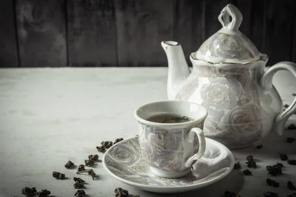 Té caliente sobre la mesa — Foto de Stock