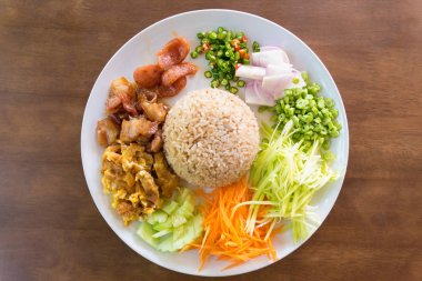 Karides hamur ile terbiyeli pirinç