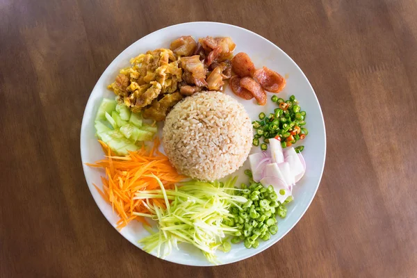 Karides hamur ile terbiyeli pirinç