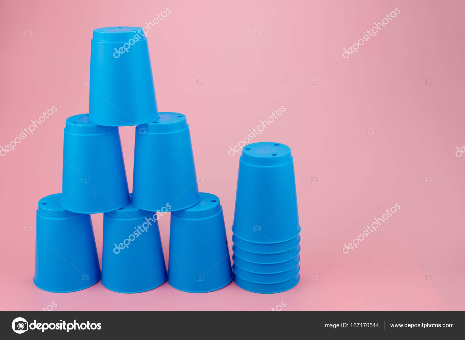 plastic stackable cups