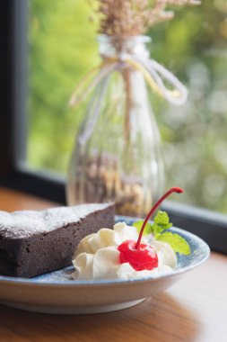 Çikolatalı kek un olmadan