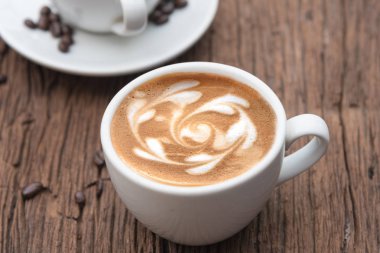 Kahve fincanı ve fasulye 