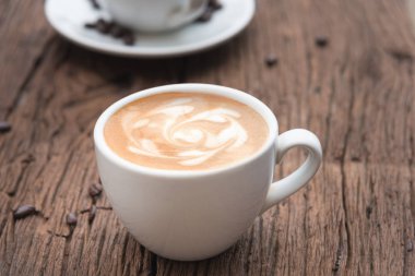 Kahve fincanı ve fasulye 