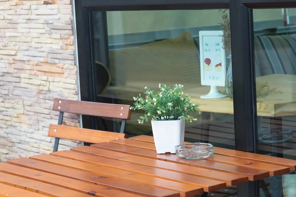 Coffee table and chairs — Stock Photo, Image