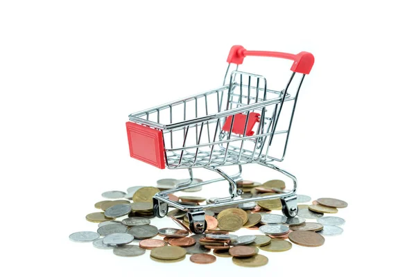 Carrinho de compras com moedas isoladas — Fotografia de Stock