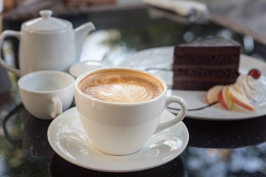 beyaz kahve fincanı