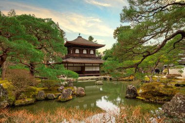 Kışın Kyoto, Japonya 'da Ginkaku-ji (Gümüş Köşk Tapınağı). 