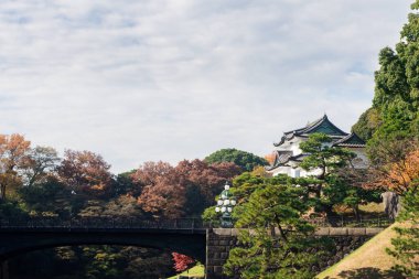 İmparatorluk Sarayı - Tokyo İmparatorluk Sarayı ve Ishibashi Köprüsü 'nün Tokyo Fotoğrafı, 11 Kasım 2017.