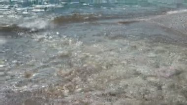 Deniz, okyanus, göl şeffaf sakinleştirmek su. Üstten görüntülemek.