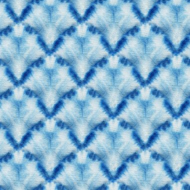 Beyaz ipeğin üzerindeki çivit rengi kusursuz kravat boyası deseni. El boyası kumaşlar - nodüler batik. Shibori boyaması.. 