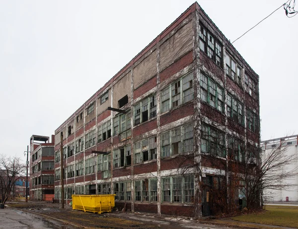 Windsor, üzerinde. 17 Ocak - Walker güç bina önce yıkım ve Remodling 17 Ocak 2017 Windsor, Ontario Kanada. Bina beri gutted olmuştur. İskelet ve tuğla kalır