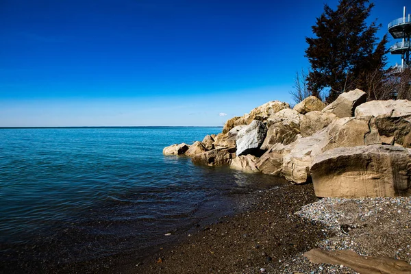 Clear Blue Rocky Boulder Point Pelee Tips Landskap — Stockfoto