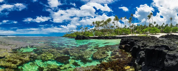 Playa tropical en Samoa — Foto de Stock