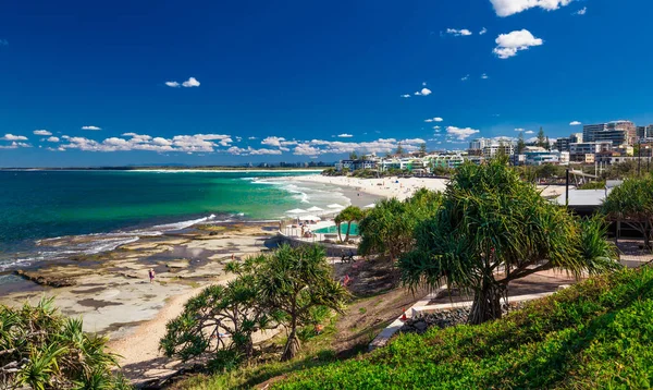 Giornata calda in spiaggia caloundra — Foto Stock