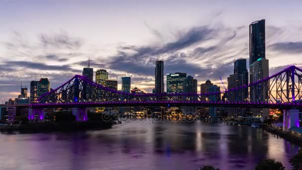 Ciudad de Brisbane con Story Bridge — Vídeo de stock
