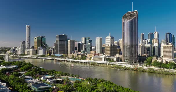 Areal beeld van Brisbane Cbd en South Bank, Australië — Stockvideo