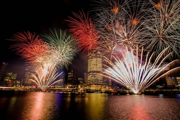 Colorful fireworks over night sky in Southbank — Stock Photo, Image