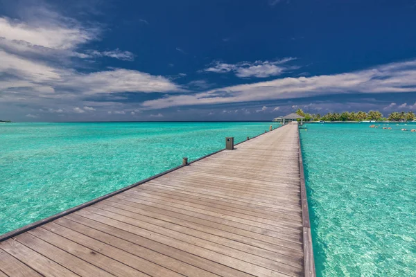 Wooden long jetty — Stock Photo, Image