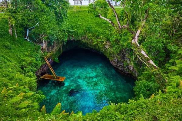 Naar Sua ocean trench — Stockfoto