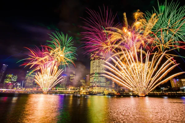 Colorful fireworks over night sky in Southbank — Stock Photo, Image