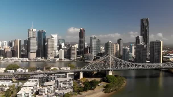 Cbd Story Bridge Ile Brisbane Şehri Hava Aracı Panoramik Görüntüsü — Stok video