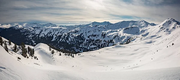 Snöiga Toppar Planneralm Skidort Vintern Österrikiska Alperna — Stockfoto