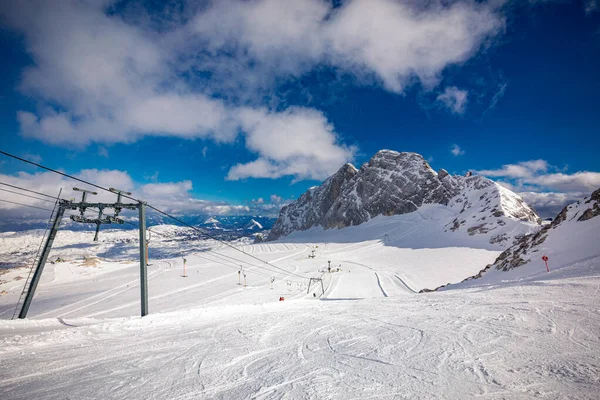 Het Besneeuwde Winterpanorama Van Dachsteiner Alpen Oostenrijk — Stockfoto