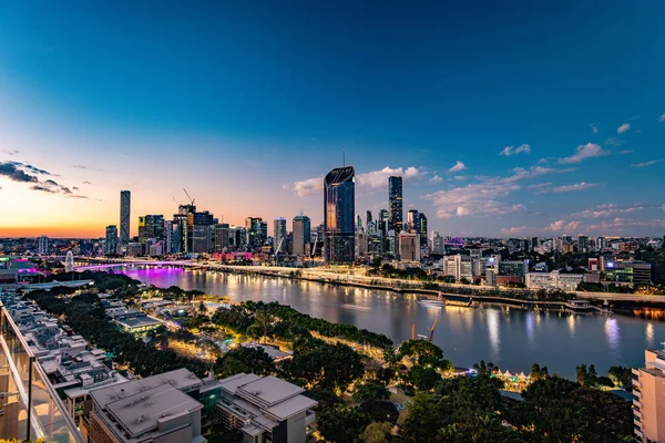 Brisbane Australia 2019年7月20日 Brisbane Cbd和South Bank的夜间图像 布里斯班是昆士兰州的首府 也是澳大利亚第三大城市 — 图库照片