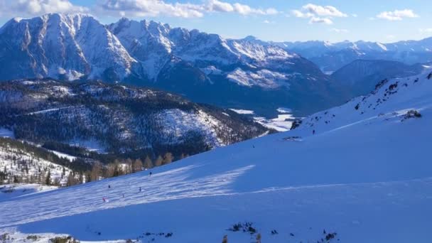 오스트리아의 겨울에 미터도르 가까운 Alm — 비디오