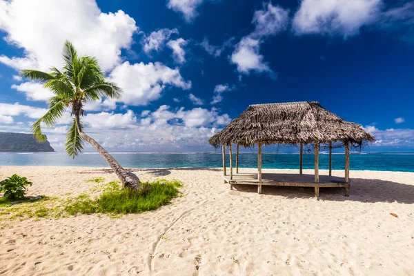 Stranden Lalomanu Med Öppna Hyddor Som Kallas Fales Söder Upolu — Stockfoto