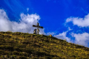 İsviçre dağ İsa ile çapraz