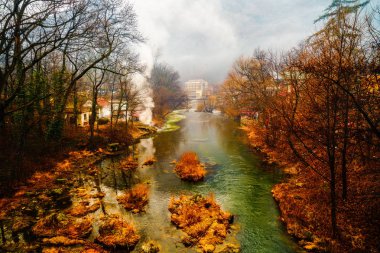 sis Nehri Cerna üzerinde güzel manzara