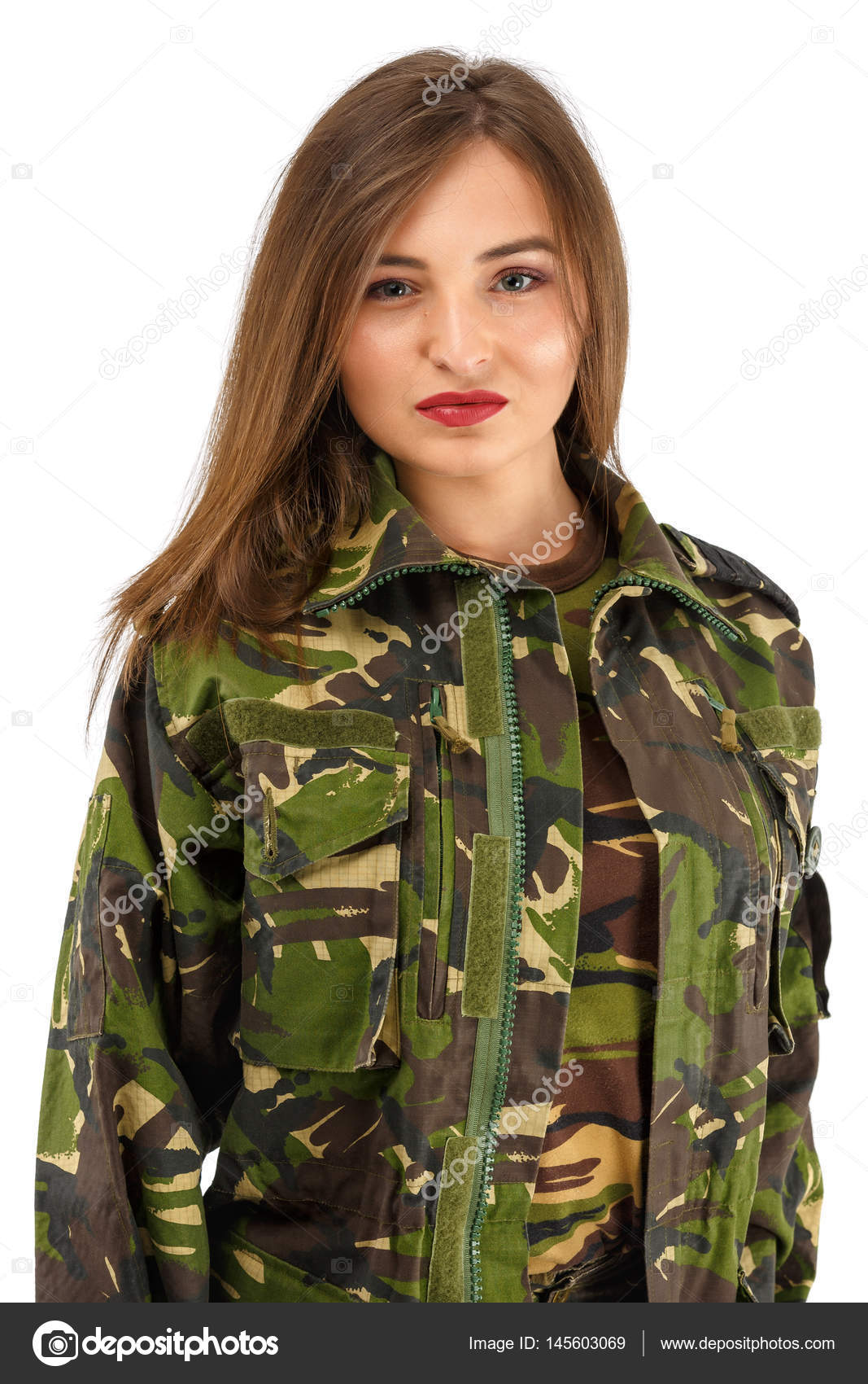 Hermosa joven soldado en traje de camuflaje militar Foto de stock 145603069 czamfir
