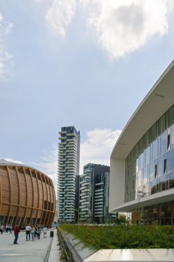 Milan, İtalya-Mayıs 13, 2017: panoramik manzaralı yeni futuristik 