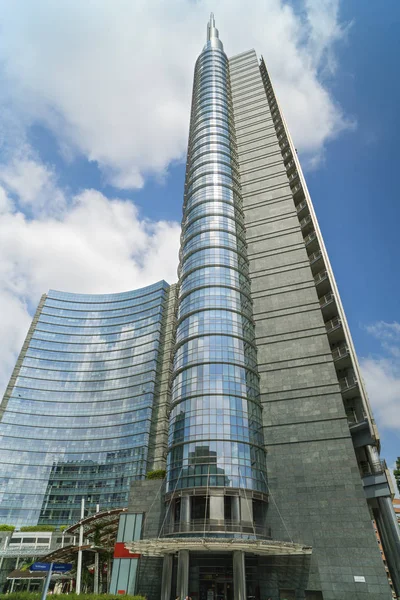 MILAN, ITALY-MAY 13, 2017: panoramic view of the new futuristic — Stock Photo, Image