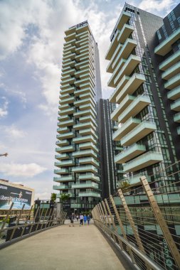 Milan, İtalya-Mayıs 13, 2017: panoramik manzaralı yeni futuristik 