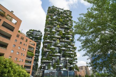 Milan, İtalya - 28 Mayıs 2017: Bosco Verticale (dikey orman) l