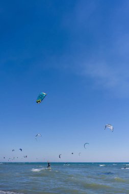 Bir Long Beach resimlerde Karadağ toplantı kitesurfers (03-