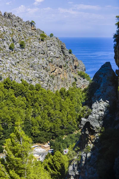 Beautiful scenery with shoreline in Palma de Mallorca — Stock Photo, Image