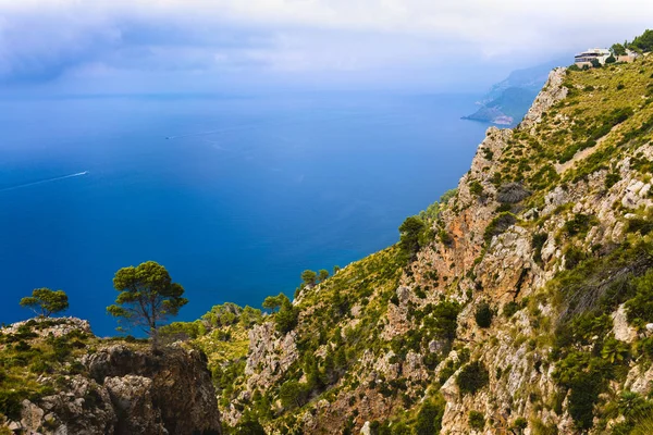 Hermoso paisaje con costa en Palma de Mallorca —  Fotos de Stock