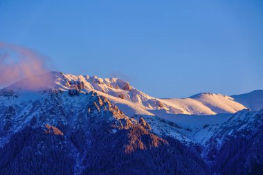 güzel kış manzara Romanya'da Bucegi Dağları ile
