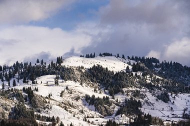 güzel kış manzara Romanya'da Bucegi Dağları ile